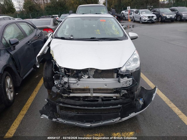 JTDKDTB34E1059964 Toyota PRIUS C