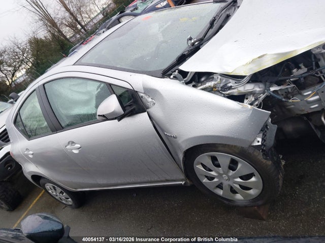 JTDKDTB34E1059964 Toyota PRIUS C