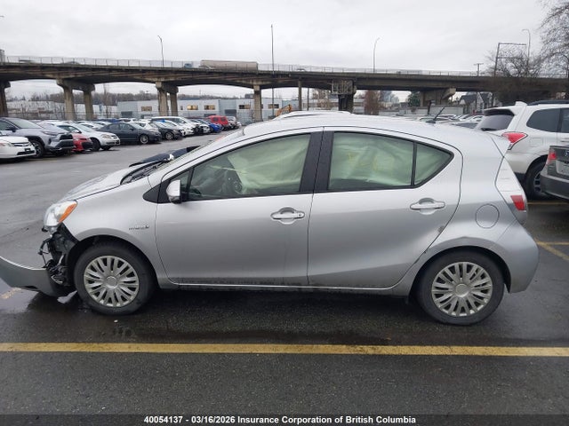 JTDKDTB34E1059964 Toyota PRIUS C