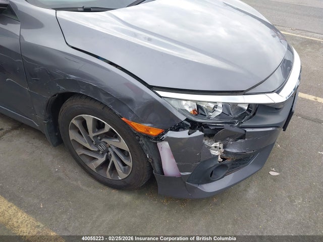 Продаж на аукціоні авто 2018 Honda Civic Lx, vin: 2HGFC2F6XJH029075, номер лоту: 40055223