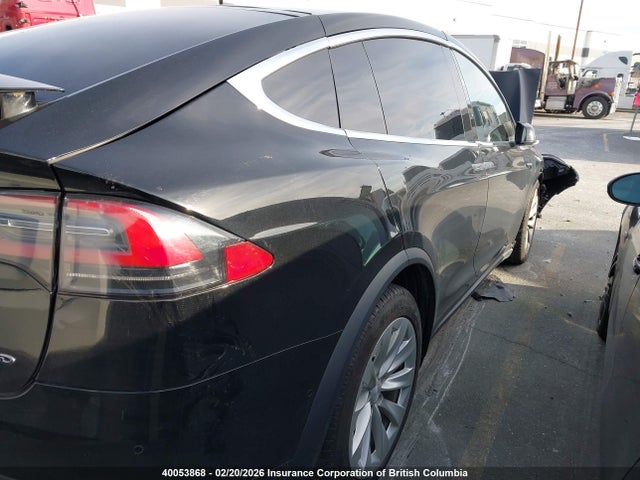 5YJXCDE2XHF059223 Tesla MODEL X