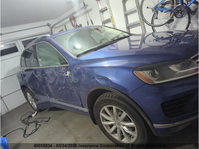 WVGEF9BP9GD013055 Volkswagen Touareg Sport/lux/executive