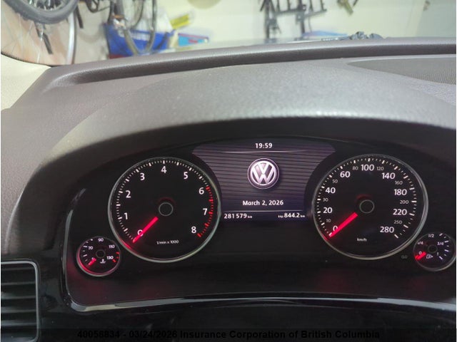 WVGEF9BP9GD013055 Volkswagen Touareg Sport/lux/executive
