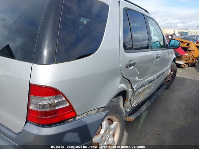 40056885 :رقم المزاد ، 4JGAB54E1XA088221 vin ، 1999 Mercedes-benz Ml 320 مزاد بيع