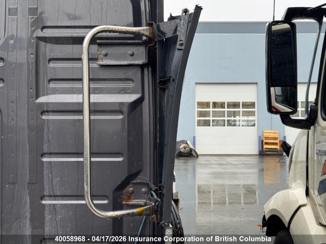 Volvo Vn L 2018 4V4NC9EH0JN899998 Image 10