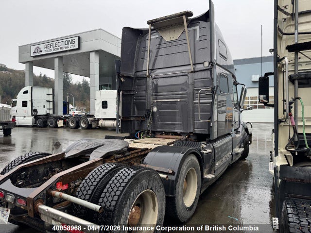 Volvo Vn L 2018 4V4NC9EH0JN899998 Image 3