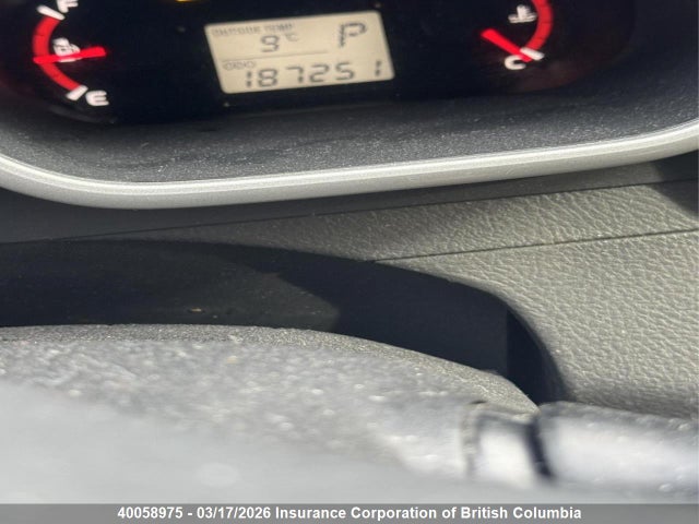 40058975 :رقم المزاد ، 2T1KE40E79C010802 vin ، 2009 Toyota Matrix Xr مزاد بيع