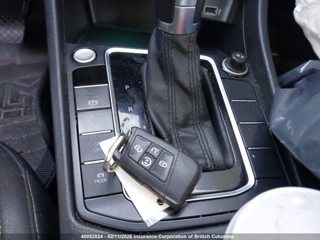 3VWG57BU1KM244231 Volkswagen Jetta Sel Premium