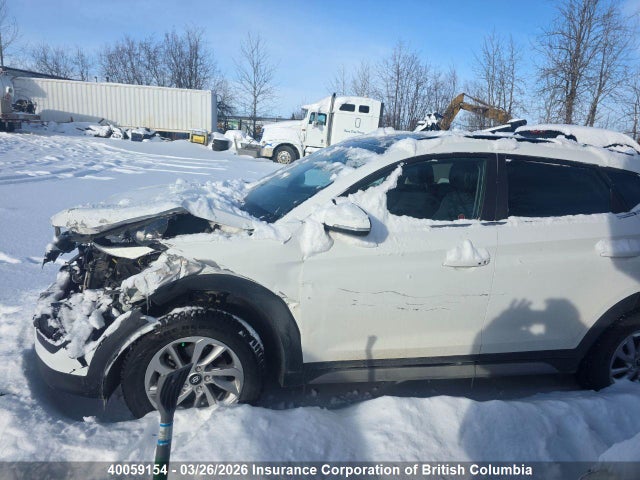 KM8J3CA48HU450235 Hyundai Tucson Limited/sport And Eco/se