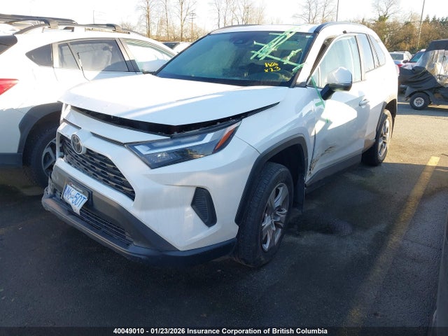 40049010 :رقم المزاد ، 2T3R1RFV4NC274026 vin ، 2022 Toyota Rav4 Xle/xle Premium مزاد بيع