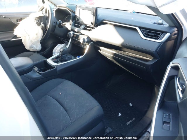 40049010 :رقم المزاد ، 2T3R1RFV4NC274026 vin ، 2022 Toyota Rav4 Xle/xle Premium مزاد بيع