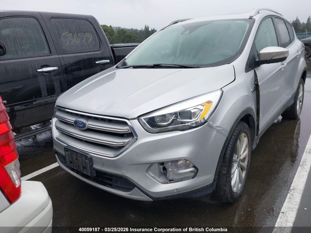 1FMCU9J92HUC90373 Ford Escape Titanium