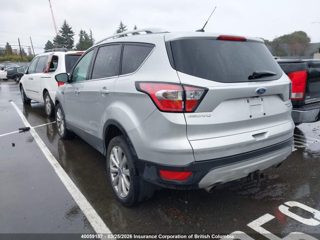 1FMCU9J92HUC90373 Ford Escape Titanium