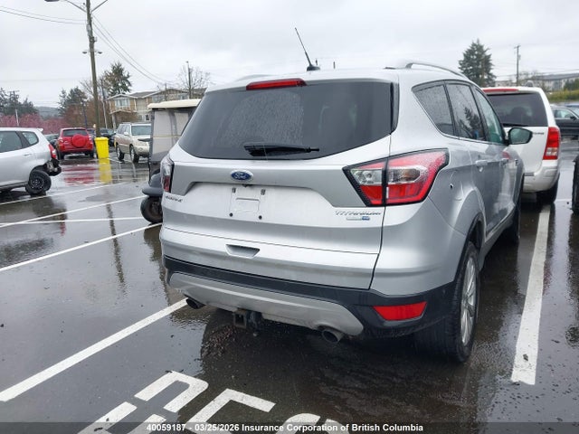 1FMCU9J92HUC90373 Ford Escape Titanium