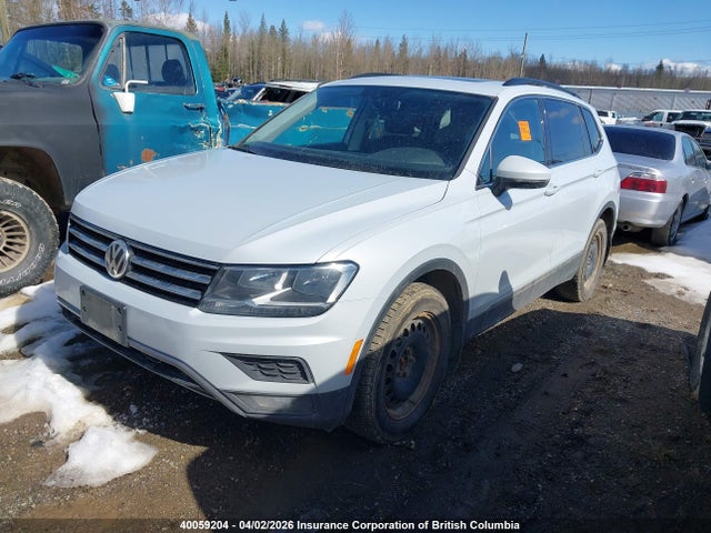 Продажа на аукционе авто 2018 Volkswagen Tiguan Se/sel, vin: 3VV2B7AX2JM094907, номер лота: 40059204