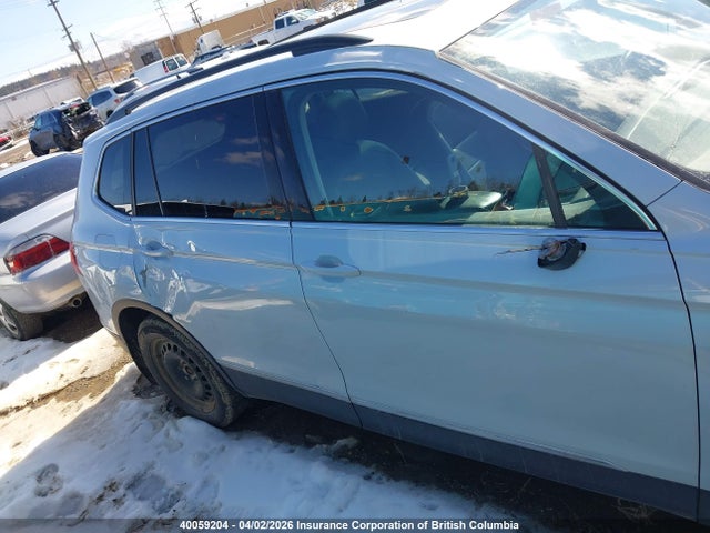Продажа на аукционе авто 2018 Volkswagen Tiguan Se/sel, vin: 3VV2B7AX2JM094907, номер лота: 40059204