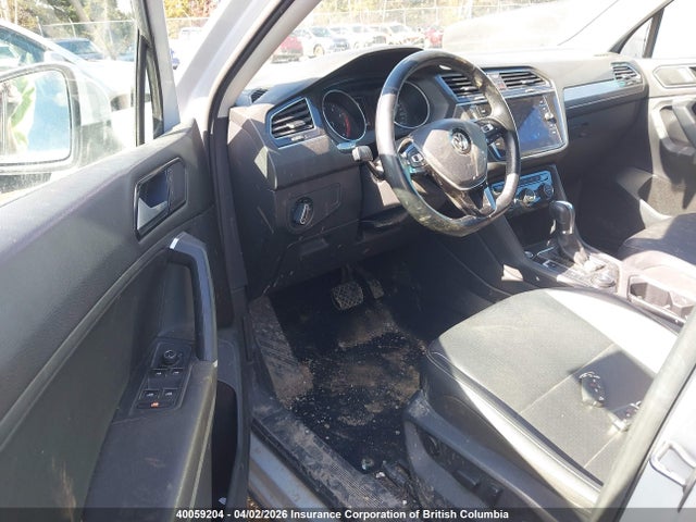Продажа на аукционе авто 2018 Volkswagen Tiguan Se/sel, vin: 3VV2B7AX2JM094907, номер лота: 40059204