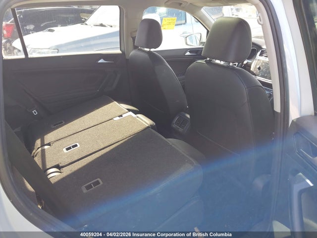 Продажа на аукционе авто 2018 Volkswagen Tiguan Se/sel, vin: 3VV2B7AX2JM094907, номер лота: 40059204