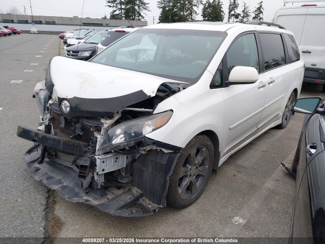 40059207 :رقم المزاد ، 5TDXK3DC0ES462769 vin ، 2014 Toyota Sienna Se 8 Passenger مزاد بيع