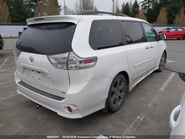40059207 :رقم المزاد ، 5TDXK3DC0ES462769 vin ، 2014 Toyota Sienna Se 8 Passenger مزاد بيع