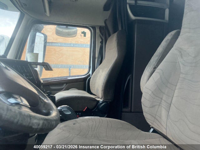 Volvo Vn L 2016 4V4NC9EHXGN956085 Image 16