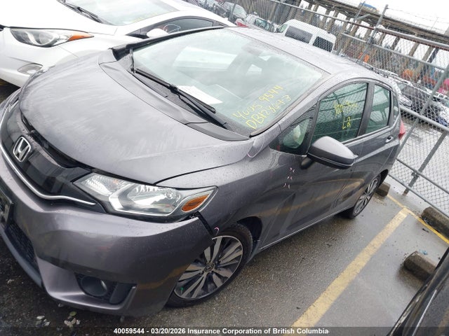 40059544 :رقم المزاد ، 3HGGK5H79HM102575 vin ، 2017 Honda Fit مزاد بيع