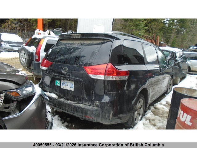 Продажа на аукционе авто 2013 Toyota Sienna Le, vin: 5TDJK3DC6DS062221, номер лота: 40059555