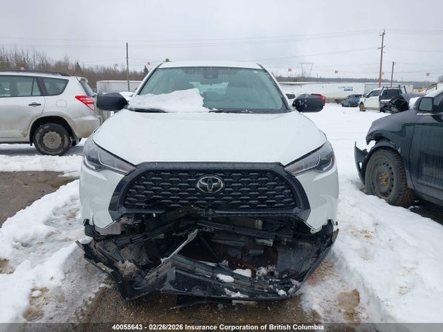 40055643 :رقم المزاد ، 7MUAAABG7NV004994 vin ، 2022 Toyota Corolla Cross L مزاد بيع