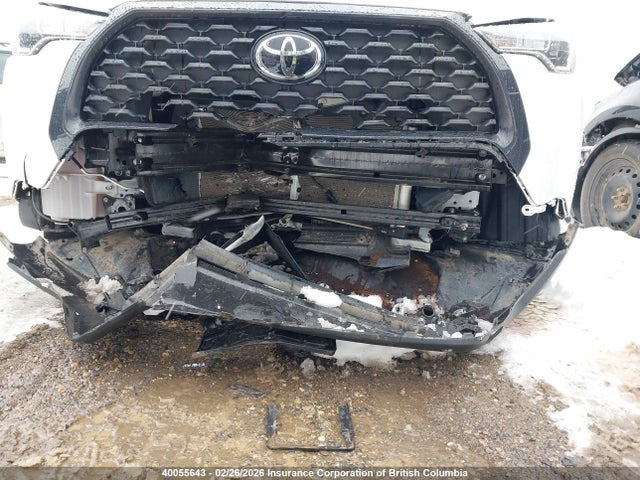 40055643 :رقم المزاد ، 7MUAAABG7NV004994 vin ، 2022 Toyota Corolla Cross L مزاد بيع