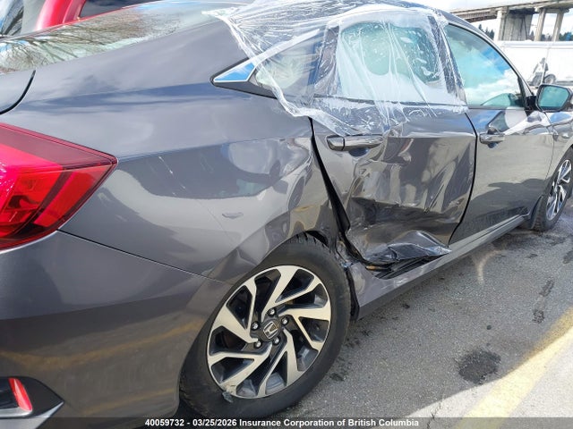 2016 Honda Civic მანქანა იყიდება აუქციონზე, vin: 2HGFC2F71GH021318, აუქციონის ნომერი: 40059732