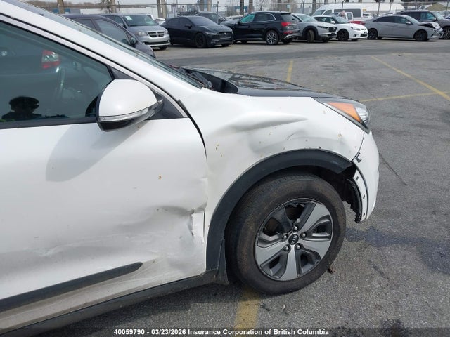 KNDCC3LC9H5085978 KIA Niro