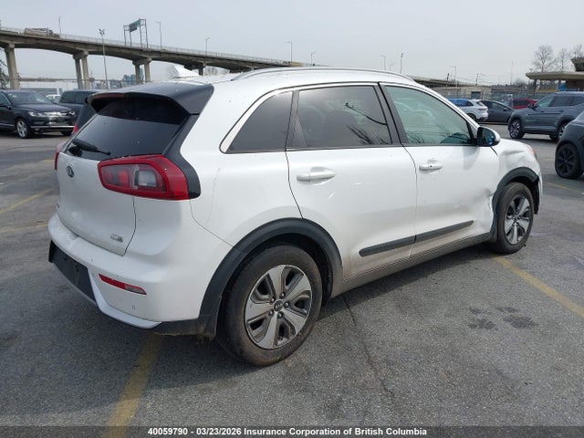KNDCC3LC9H5085978 KIA Niro