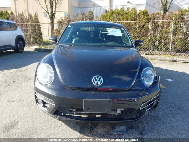 3VWJD7AT9KM700946 Volkswagen Beetle Se