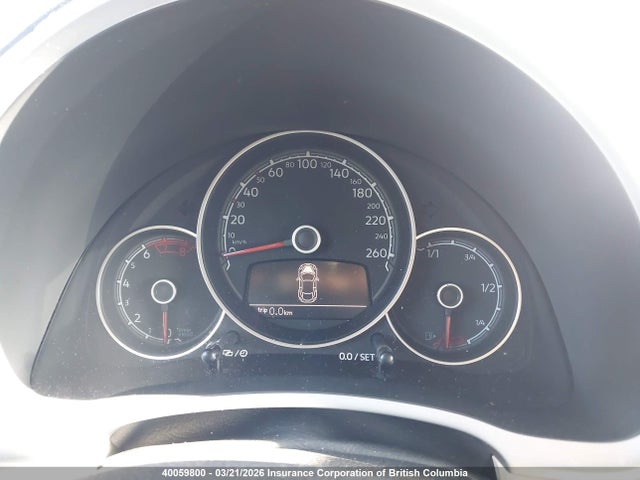 3VWJD7AT9KM700946 Volkswagen Beetle Se