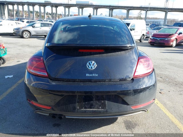 3VWJD7AT9KM700946 Volkswagen Beetle Se