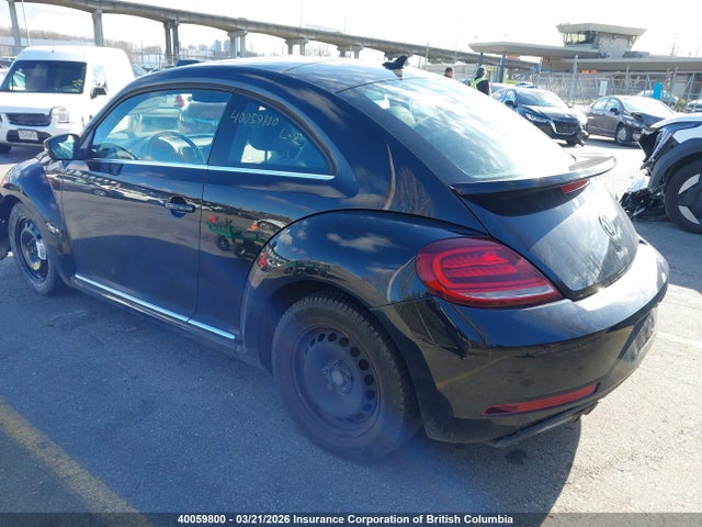 3VWJD7AT9KM700946 Volkswagen Beetle Se