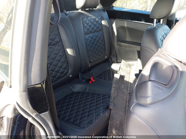 3VWJD7AT9KM700946 Volkswagen Beetle Se