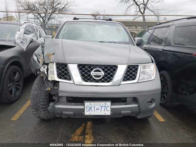 40042955 :رقم المزاد ، 5N1AR18W26C667681 vin ، 2006 Nissan Pathfinder Le/se/xe مزاد بيع