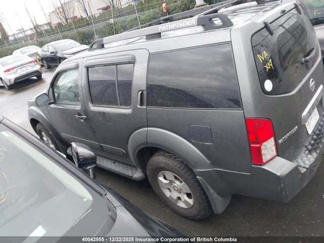 40042955 :رقم المزاد ، 5N1AR18W26C667681 vin ، 2006 Nissan Pathfinder Le/se/xe مزاد بيع