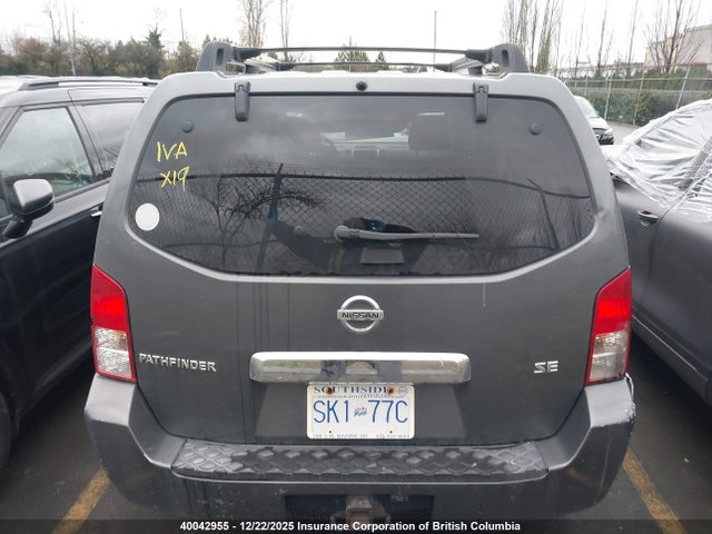 40042955 :رقم المزاد ، 5N1AR18W26C667681 vin ، 2006 Nissan Pathfinder Le/se/xe مزاد بيع