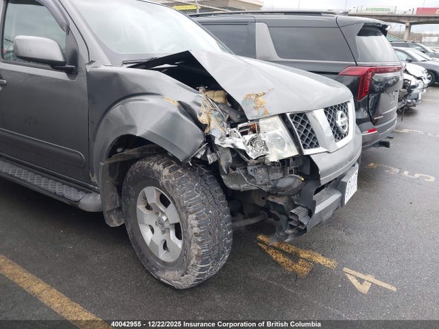 40042955 :رقم المزاد ، 5N1AR18W26C667681 vin ، 2006 Nissan Pathfinder Le/se/xe مزاد بيع