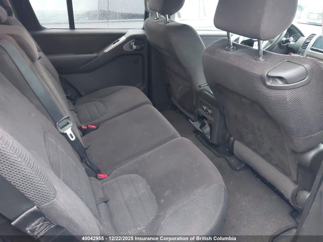 40042955 :رقم المزاد ، 5N1AR18W26C667681 vin ، 2006 Nissan Pathfinder Le/se/xe مزاد بيع