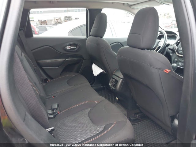 2016 Jeep Cherokee Latitude მანქანა იყიდება აუქციონზე, vin: 1C4PJMCB1GW266229, აუქციონის ნომერი: 40052628