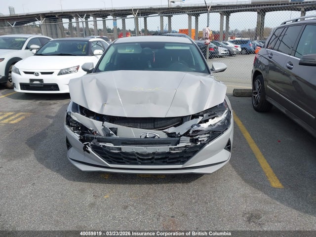 KMHLM4AG1MU130853 Hyundai Elantra Preferred Ivt