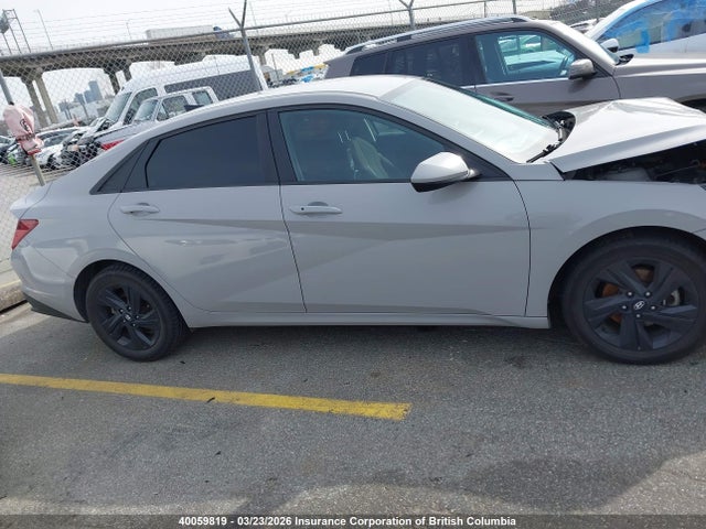 KMHLM4AG1MU130853 Hyundai Elantra Preferred Ivt