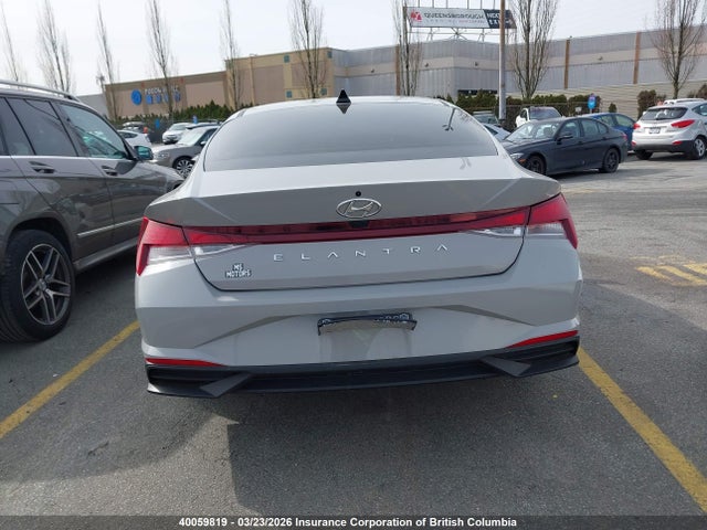 KMHLM4AG1MU130853 Hyundai Elantra Preferred Ivt