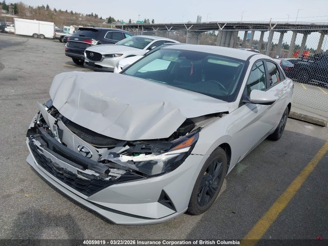 KMHLM4AG1MU130853 Hyundai Elantra Preferred Ivt