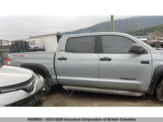 5TFDY5F13KX790296 Toyota Tundra Crewmax Sr5/crewmax Trd Pro