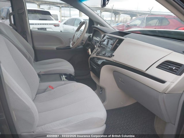 40059861 :رقم المزاد ، 5TDKK3DC0CS211886 vin ، 2012 Toyota Sienna Le مزاد بيع