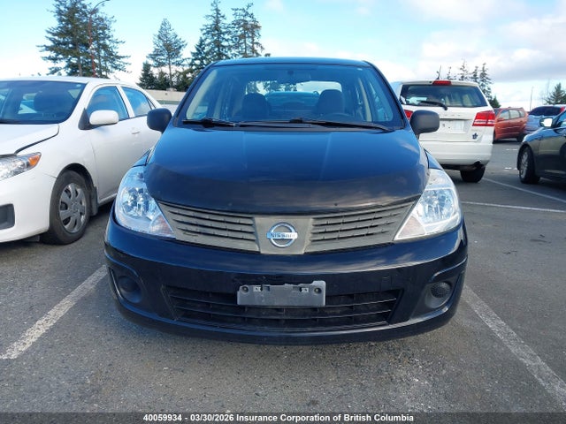 40059934 :رقم المزاد ، 3N1CC1AP8AL421901 vin ، 2010 Nissan Versa مزاد بيع